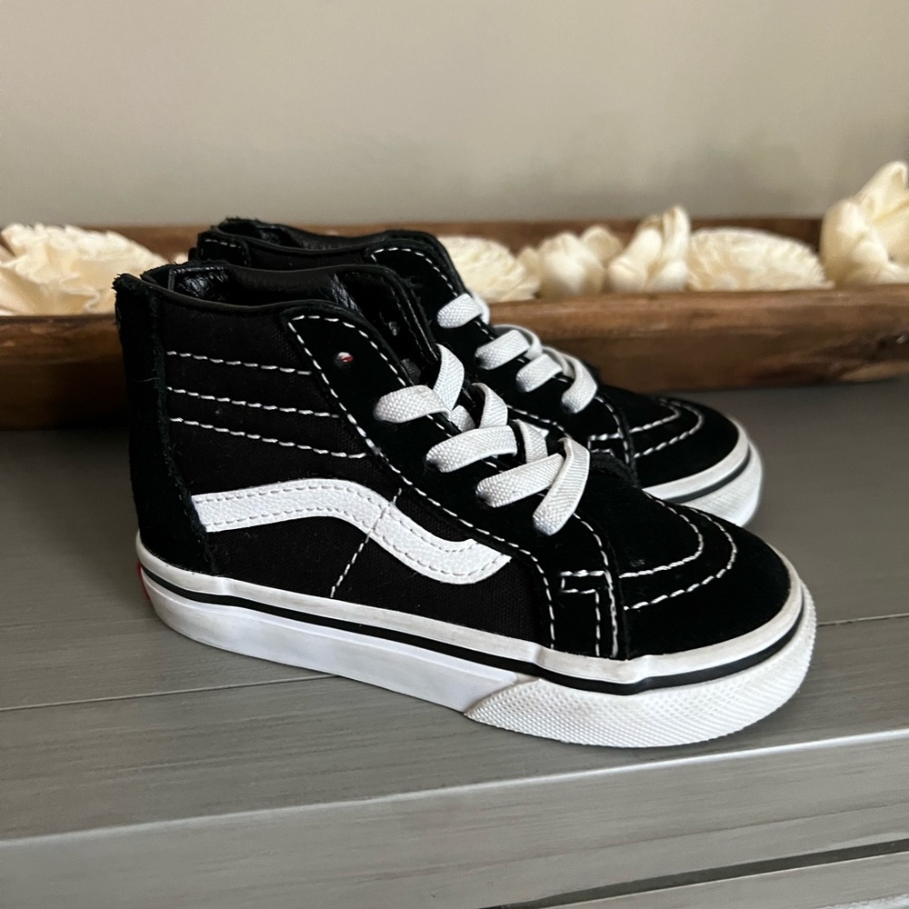 Toddler size 6 vans!
